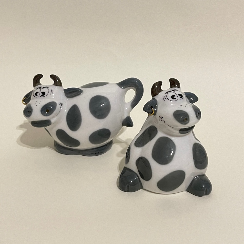Goebel Adam & Ziege Vintage Cow salt & pepper shaker